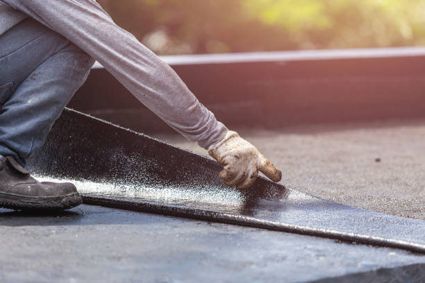 Professional Vapor Barrier Installation technician working in Elizabeth, NJ